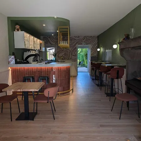 Restaurant Le Saint-georges Отель Saint-Georges-de-Mons